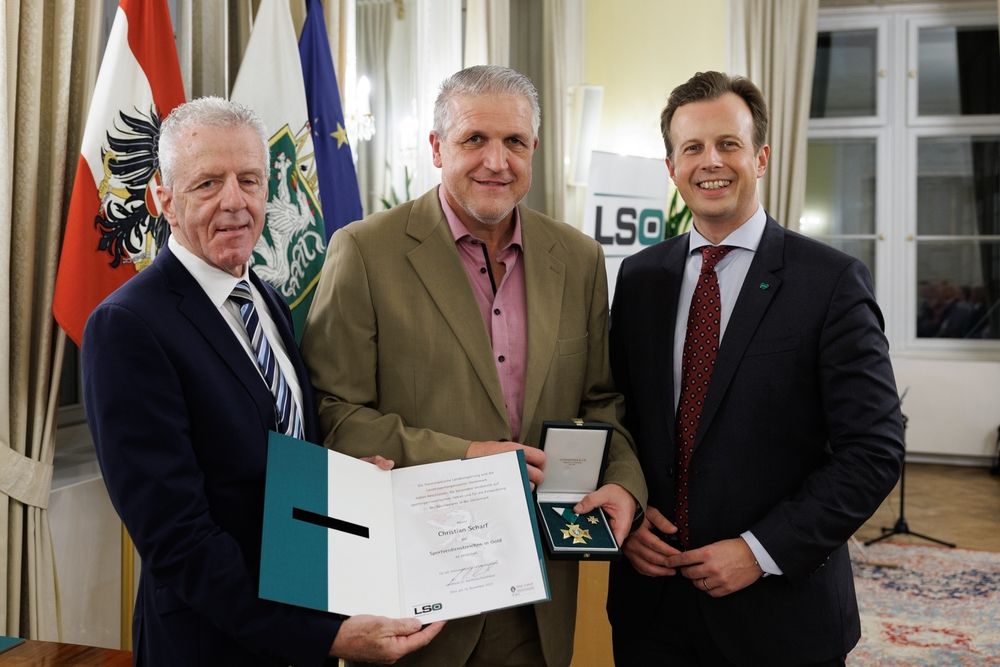 Mag. Gerhard Widmann (Präsident ASKÖ Steiermark), LOSchM Christian Scharf, Sportlandesrat Dr. Karlheinz KORNHÄUSL (© Erwin Scheriau)